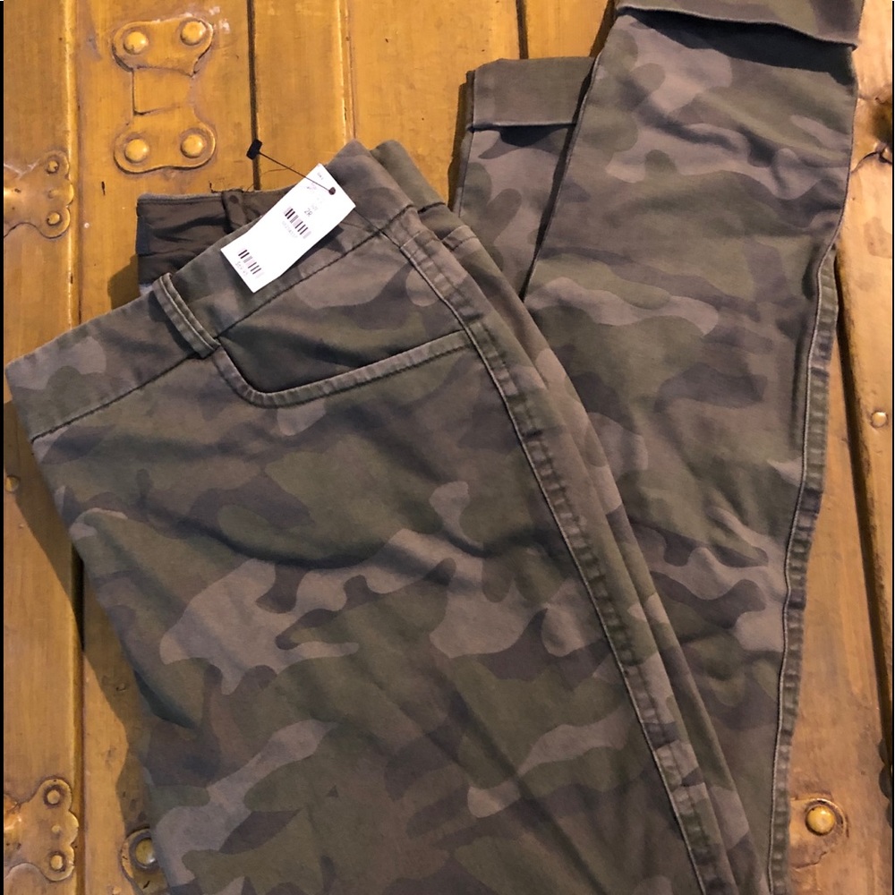 NWT, The Limited, camo skinny jeans/pants
